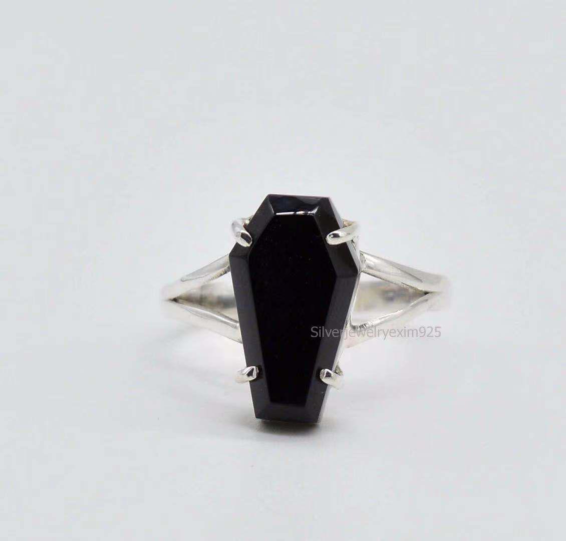 

Three Heroes Punk-Style Ring with Inlaid Black Cubic Zirconia - European & American Women s Creative Jewelry Size 10 серебряный