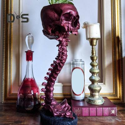 Skull Planter with Spine Stand Realistic Resin Skull Flower Pot Gothic Home Decoration Halloween Candy Bowl for Home Office Decor