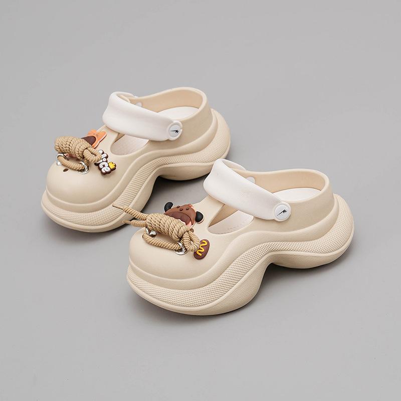 

CH1610-Bread little girl women s shoes 2025 new summer hole shoes versatile thick-soled soft-soled heightening slippers 40