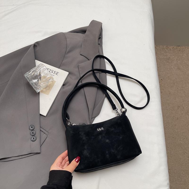 Hand bag women's 2025 new trendy light luxury niche high-end shoulder bag popular retro messenger bucket bag