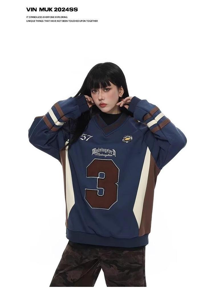 2025 Autumn/Winter Unisex V-Neck Retro Badge Embroidery Sweatshirt