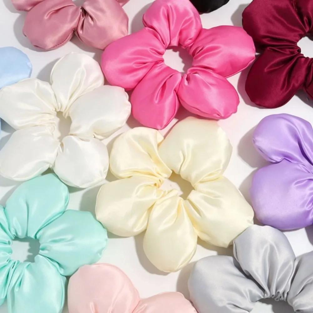 Weiches Kissen Elastisches Haarband Scrunchie für Frauen Luxus Design Große Blume Gefüllt Baumwolle Einfarbig Satin Pferdeschwanzbinder Accessoires