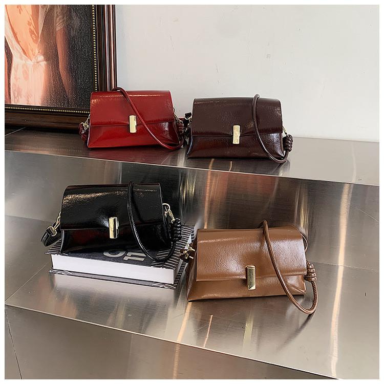 IELGY Simple Underarm Bag All-Match Shoulder Commuter Bag