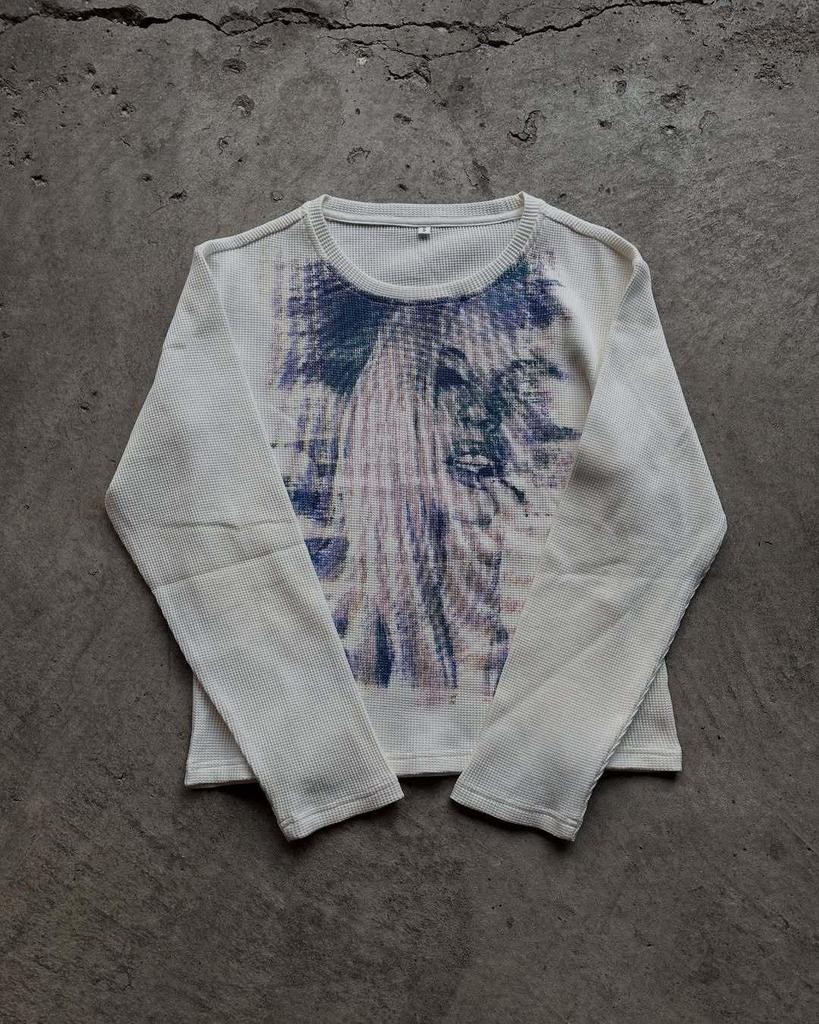 Y2K Trendsetter Distressed Street Art Style Fashion T-Shirt