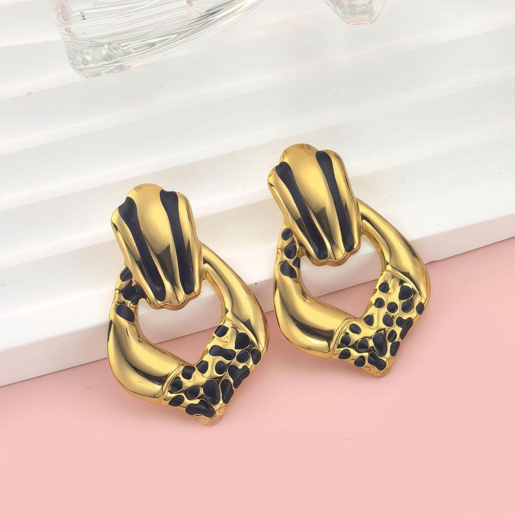 European Geometric Personality Earrings - Small, Exaggerated Styles In Light Luxury Stainless Steel Studs