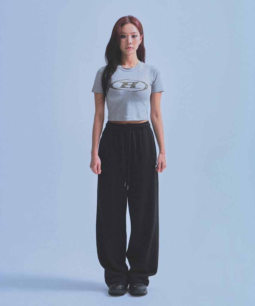 BORN TO WIN W Camo B Logo Semi Crop T-Shirts [Melange Grey]