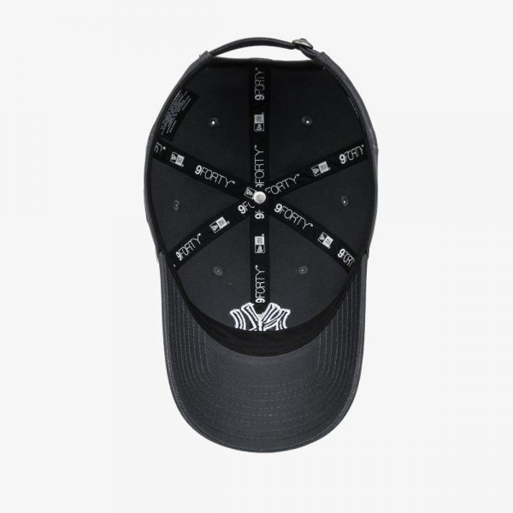 New Era New York Yankees Basic Outline Unstructured Ballcap Dark Graphite 145618