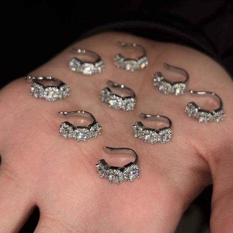 Iced Crystal Zircon Ear Clips - Trendy and Dazzling, High-end and Masculine. Unilateral Ear Bar Clips for Men. Women's Earrings.