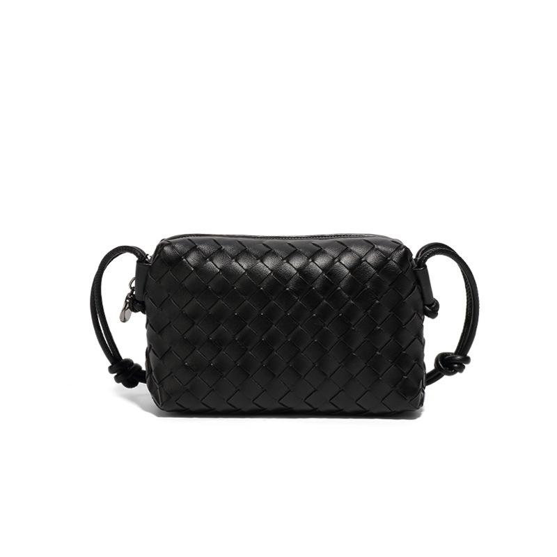 Solid Color Woven Single Shoulder Bag Fashionable and Trendy Small Square Bag Compact and Large Capacity Diagonal Cross Women's Bag