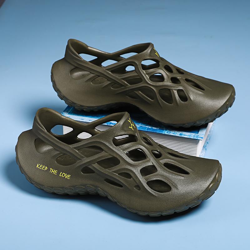 Mode ihåliga herrsandaler trendig personlighet enfärgad herrsandal halkskydd komfort lätt herrar EVA vadarskor strandsko för män