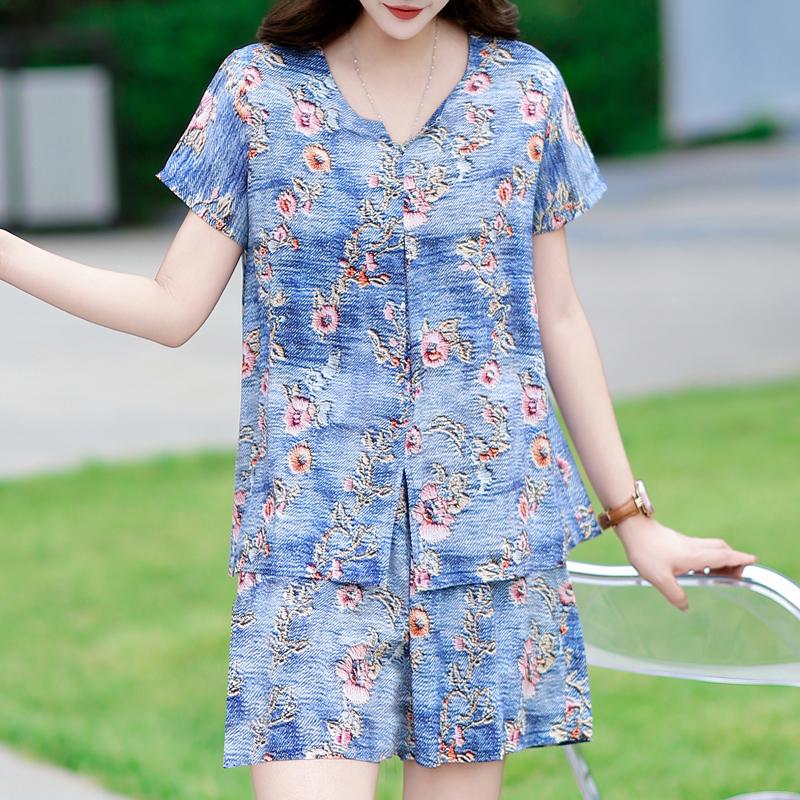 

Elegant Women s Shorts Sets Summer Loose Plus Size Casual Two Piece Set for Women Clothes 4XL