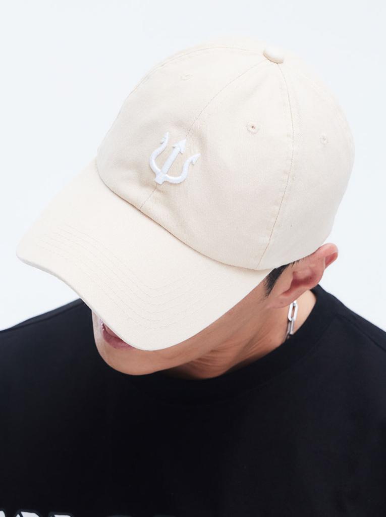 REMOVERSTUDIO Trident Volume Logo Ball Cap [Beige]