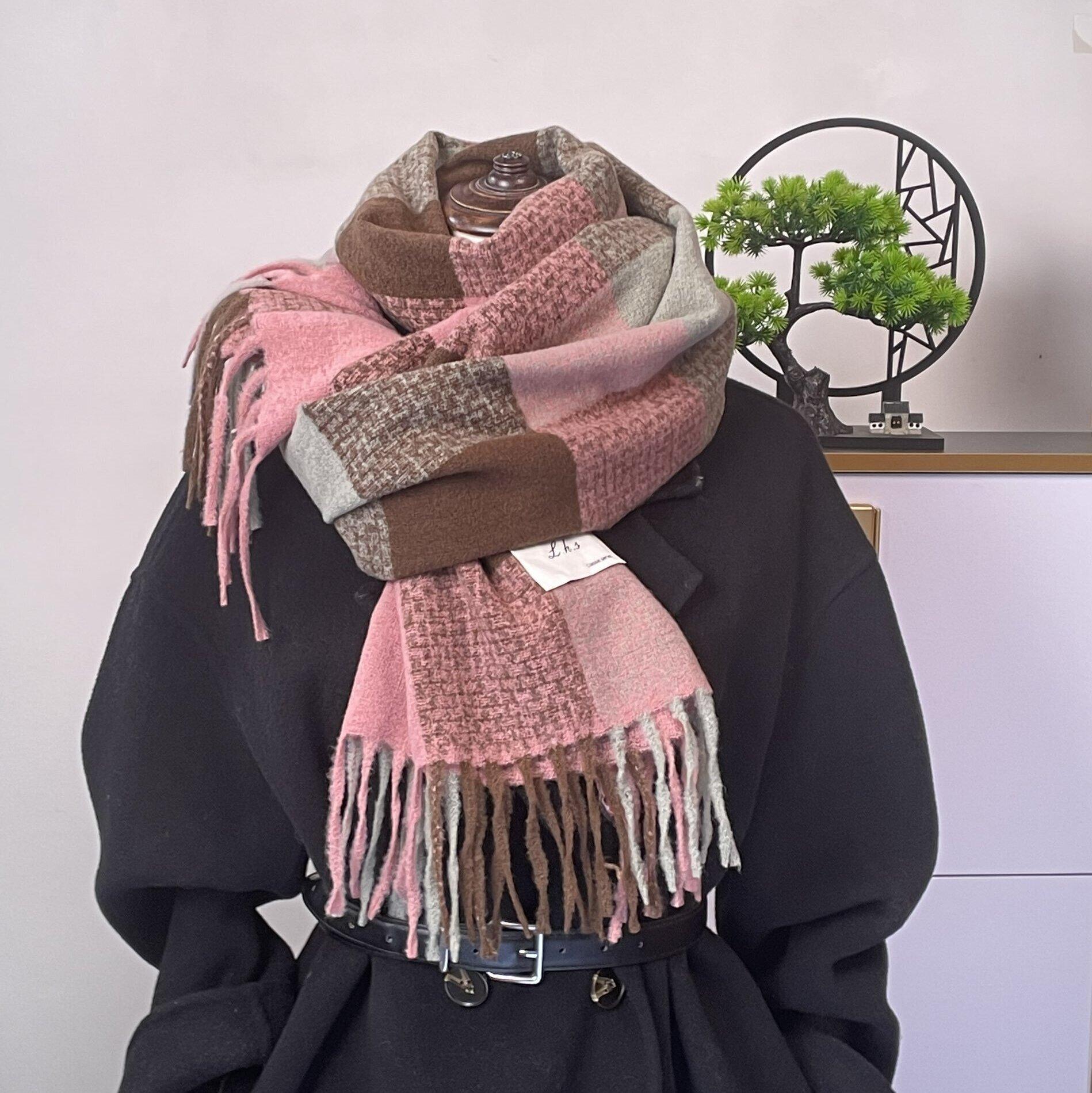 

Теплый шарф с кисточкой и универсальной атмосферой, шаль, шарф, пряжа, теплый шарф One Size розовый