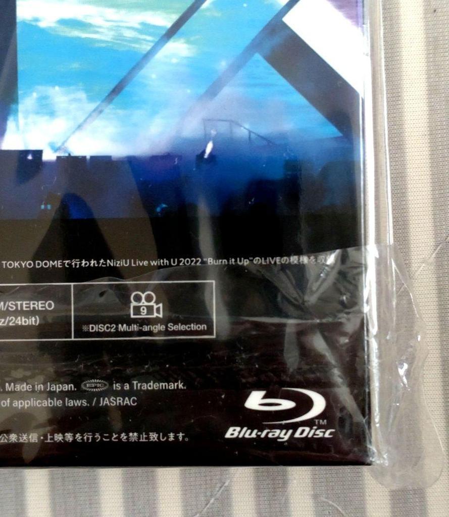 [USED] NiziU/NiziU Live with U 2022 "Burn It Up