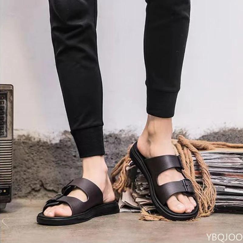 2026 Offene Herren-Sandalen Sommer Indoor-Hausschuhe Rutschfeste Strand-atmungsaktive Schuhe Mode-Gürtelschnalle Herren-Hausschuhe Homme