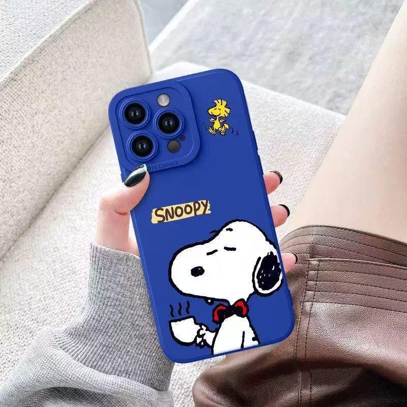 Snoopy Apple 15 Pro Max Cartoon Phone Case, Drop-proof for New Model 17