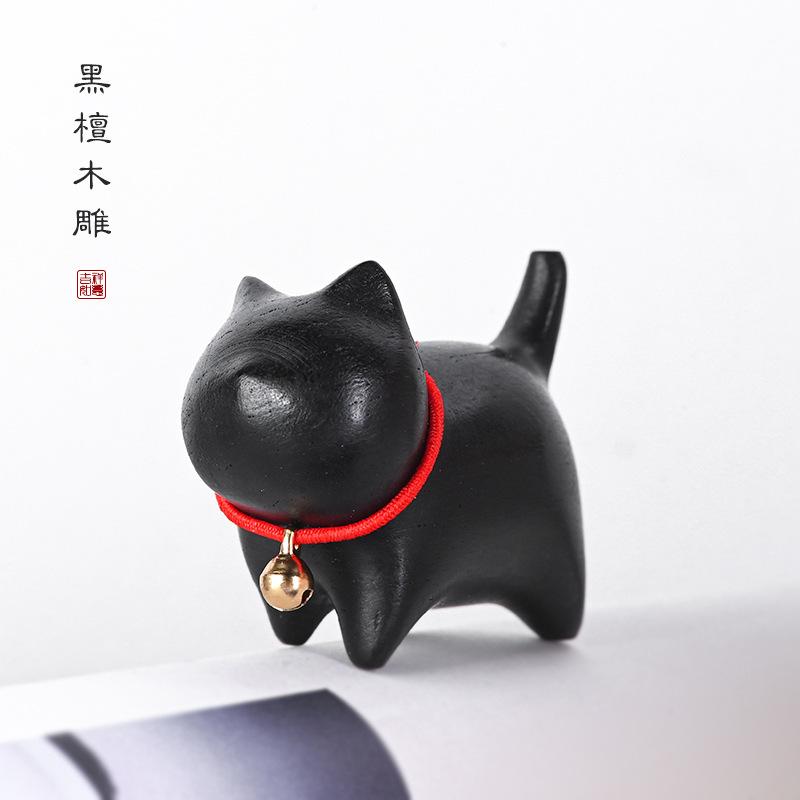 Miniature Figurine Lucky Cat Ornaments Sandalwood Carving Cute Slanted Head Cat Dog Crafts Home Decoration Gift Event Souvenirs