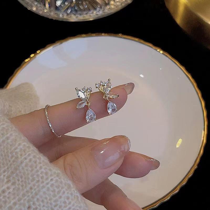 

Женские серьги-гвоздики, висячие подвески, модные пирсинг со стразами, бабочка, подарочные украшения