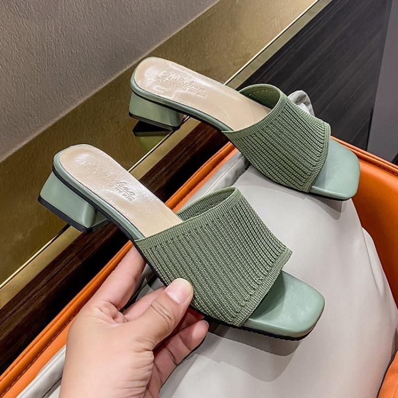 The New Style of Women's Shoes Can Be Worn with Square-toed, One-shoulder Thick Heels and Fashionable Flip-flops