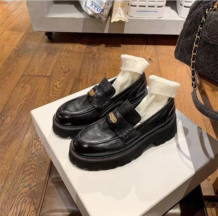 gold coin thick sole to increase the height of the lazy person one foot pedal Lefu single shoes women s small leather shoes 34 5493₽