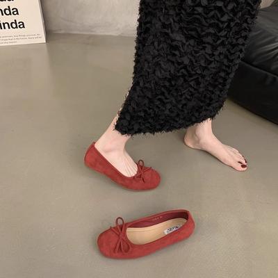 Chaussures plates françaises à fond plat et à bouche peu profonde pour femmes, chaussures 2025 nouvelles rétro en daim, petites chaussures rouges, chaussures ballerines féeriques
