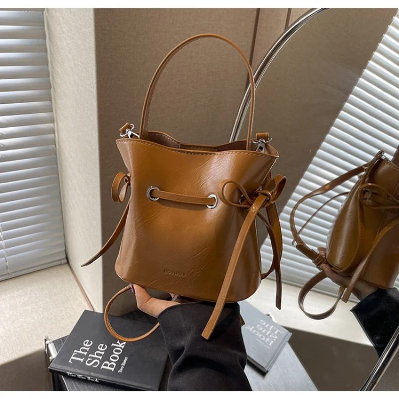 Compact Handbag In Soft Silver Leather For Women Ballet Style Bucket Bag With Bow Elegant Crossbody Bag New Fashion