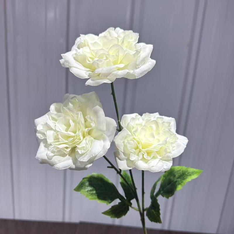 Weiße Hochzeitskapelle Decke Seidenblumen-Dekoration & Gangläufer