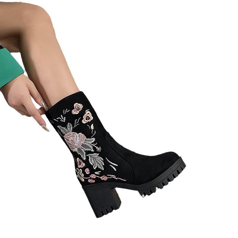 

2025 autumn and winter new medium boots ethnic style embroidered shoes thick heel embroidery Chinese style short women s boots black 35 чёрный