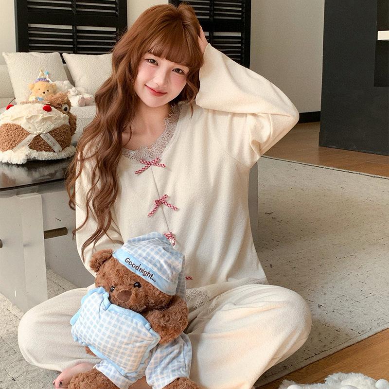 Fashion pajamas women's autumn and winter new long-sleeved towel fleece with chest pad sweet pure lust loungewear suit can be worn outside