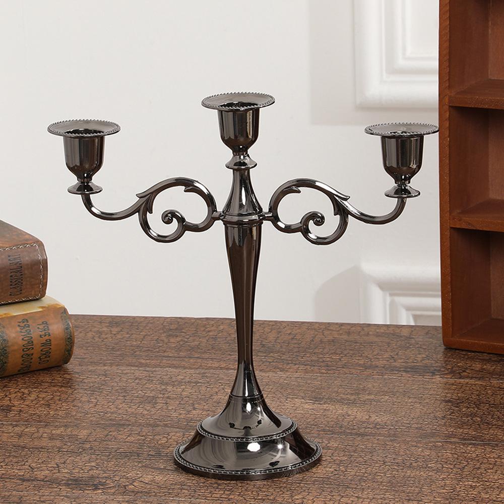 European Retro Triple-Head Candlestick for Candlelight Dinners and Home Decoration