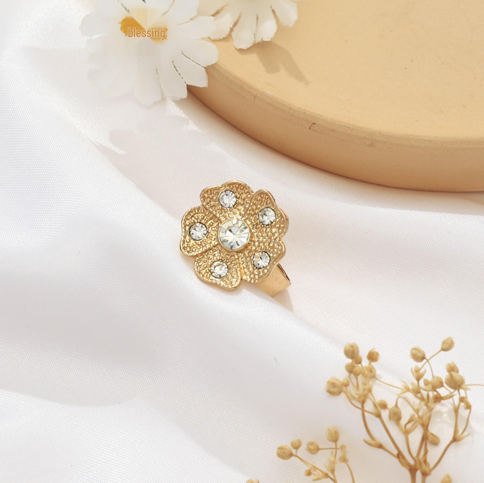 Elegant Floral Rhinestone Jewelry Set: Necklace, Bracelet, Earrings, Ring