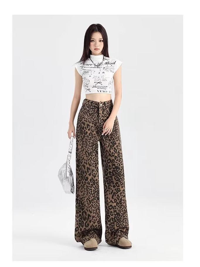 2024 Women's High-Waisted Leopard Print Wide-Leg Jeans for Petite - Autumn/Winter Collection