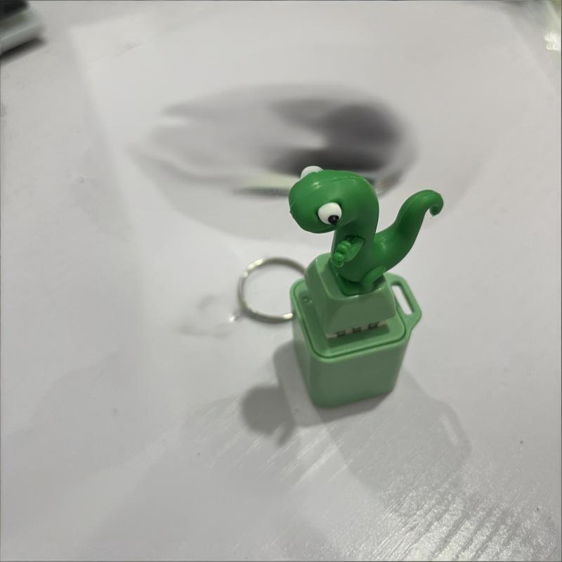 Interactive LED Light Lizard Keychain with Realistic Sounds for Educational and Fun Purposes