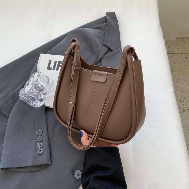 Stylish small bag, 2026 new women's bag, trendy versatile crossbody bag, shoulder shoulder underarm bucket bag