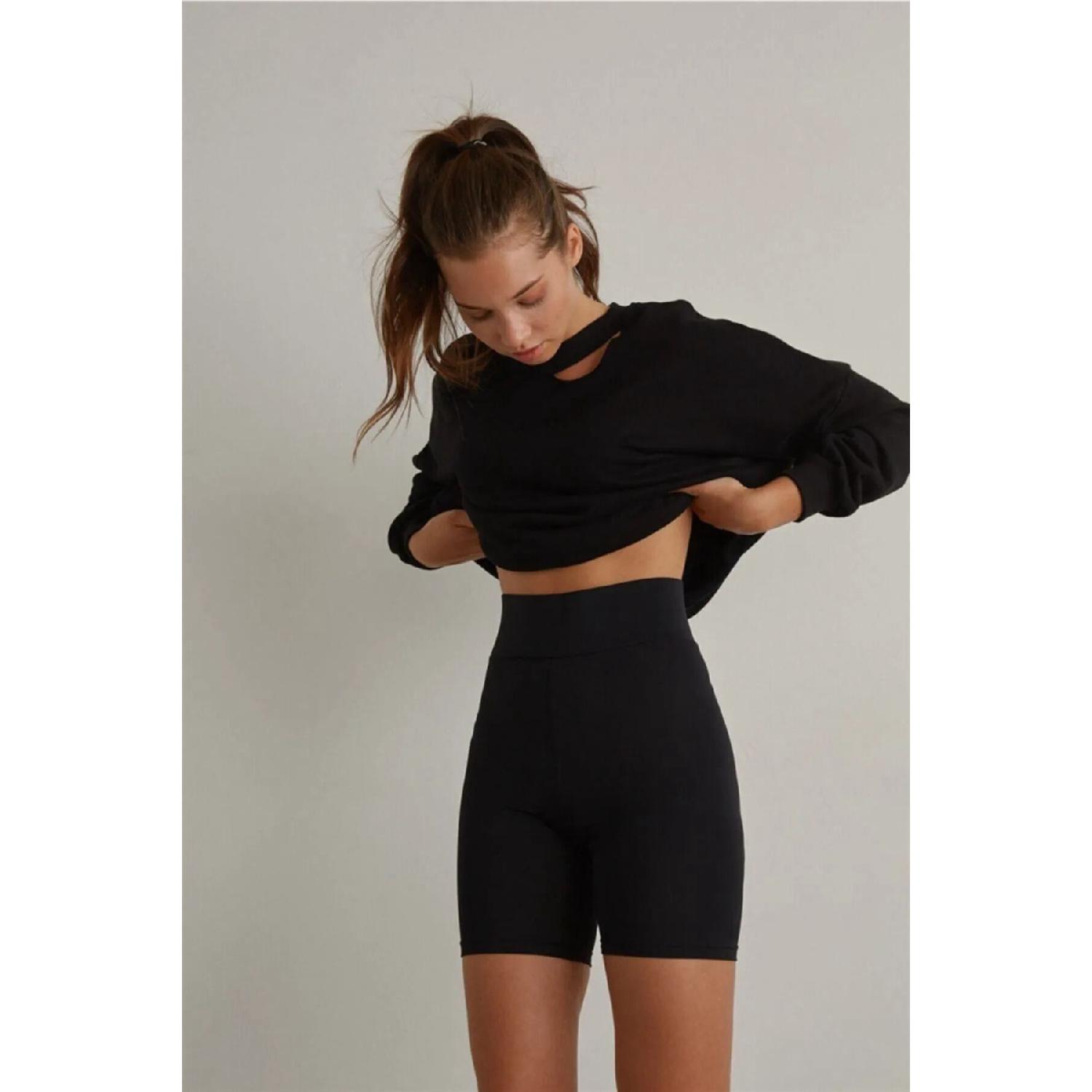 

High Waist Tights With A Lifting Effect XS чорний