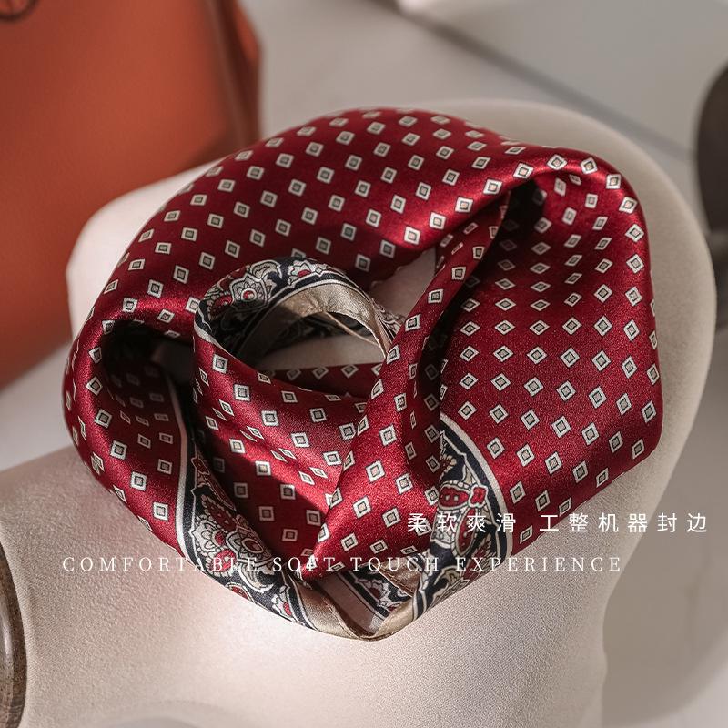 100% mulberry silk retro geometric printing high-end silk square scarf women's spring versatile light luxury small silk scarf scarf