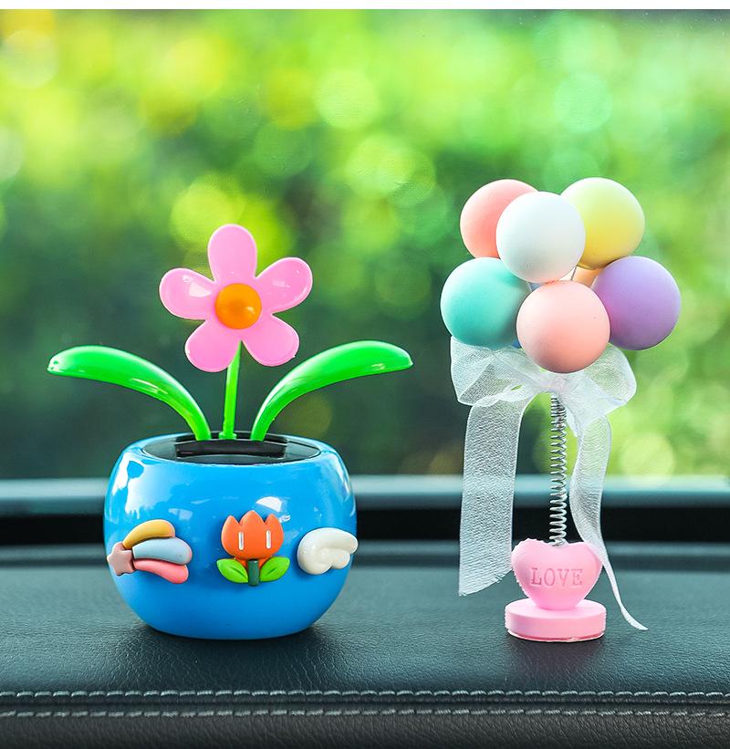 Solar-Powered Waving Sunflower Car Ornament - Cartoon Interior Decoration Accessories for Women