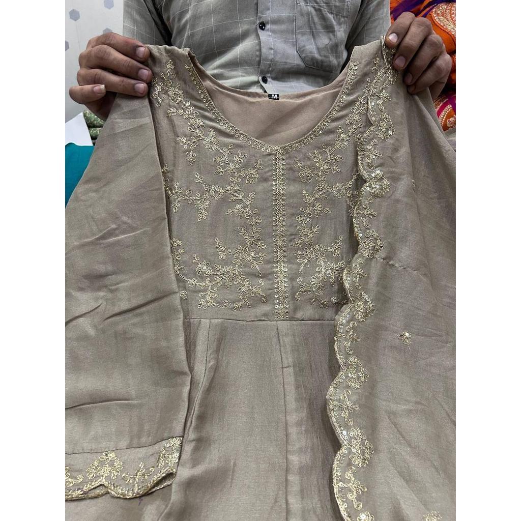 Presenting New Beautiful Suit Set and Duppta