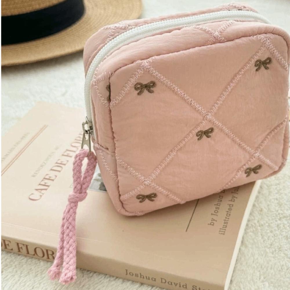 Quilted Toiletry Bag Multi-functional Sanitary Napkin Storage Bag Coquette Bow Cosmetic Bag Trave