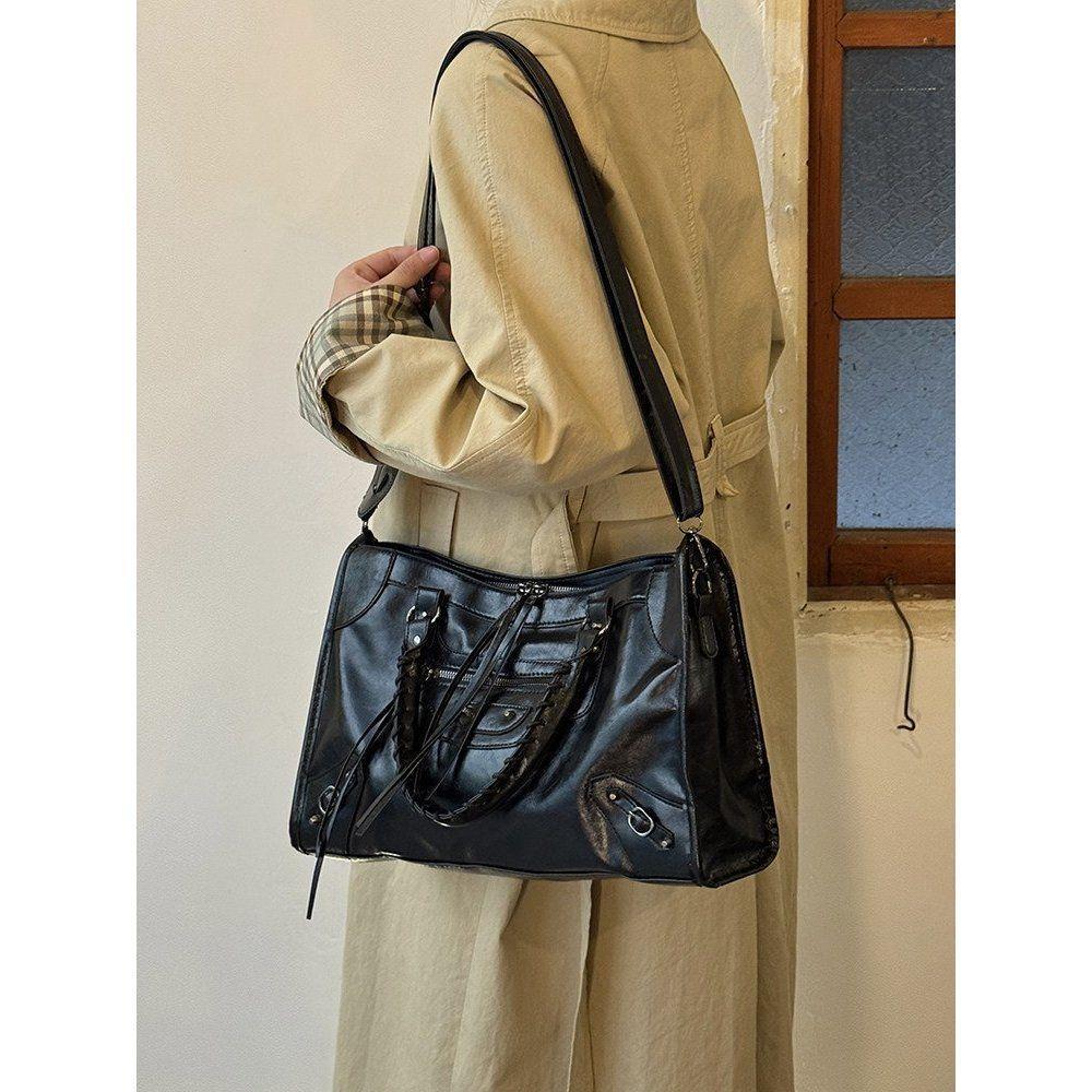 Motorcycle Bag - Women's Large Capacity Hot Girl Bag for Commuting - Shoulder Strap Crossbody Handbag