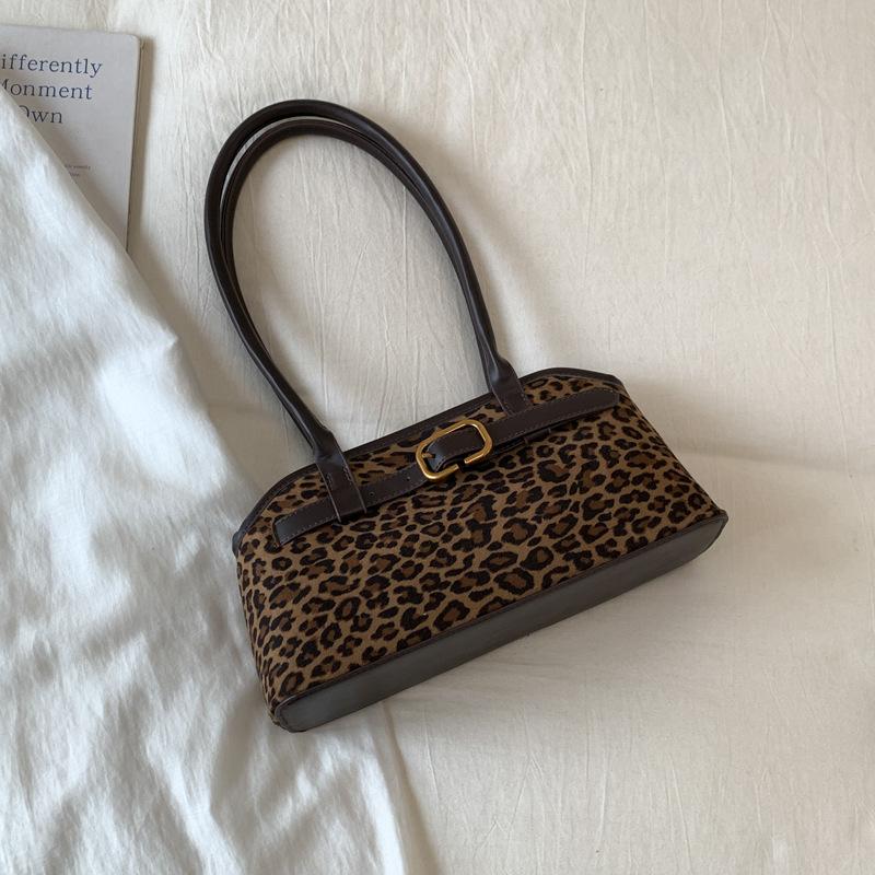 Leopard Print Underarm Bag Women's New Trendy Autumn and Winter Fashion Simple Shoulder Bag High-value Casual Baguette Bag