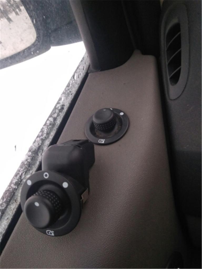 Furulu 8200676533 Comutator Reglaj Oglindă Funcție Pliere Potrivit pentru Renault Scenic Lagu