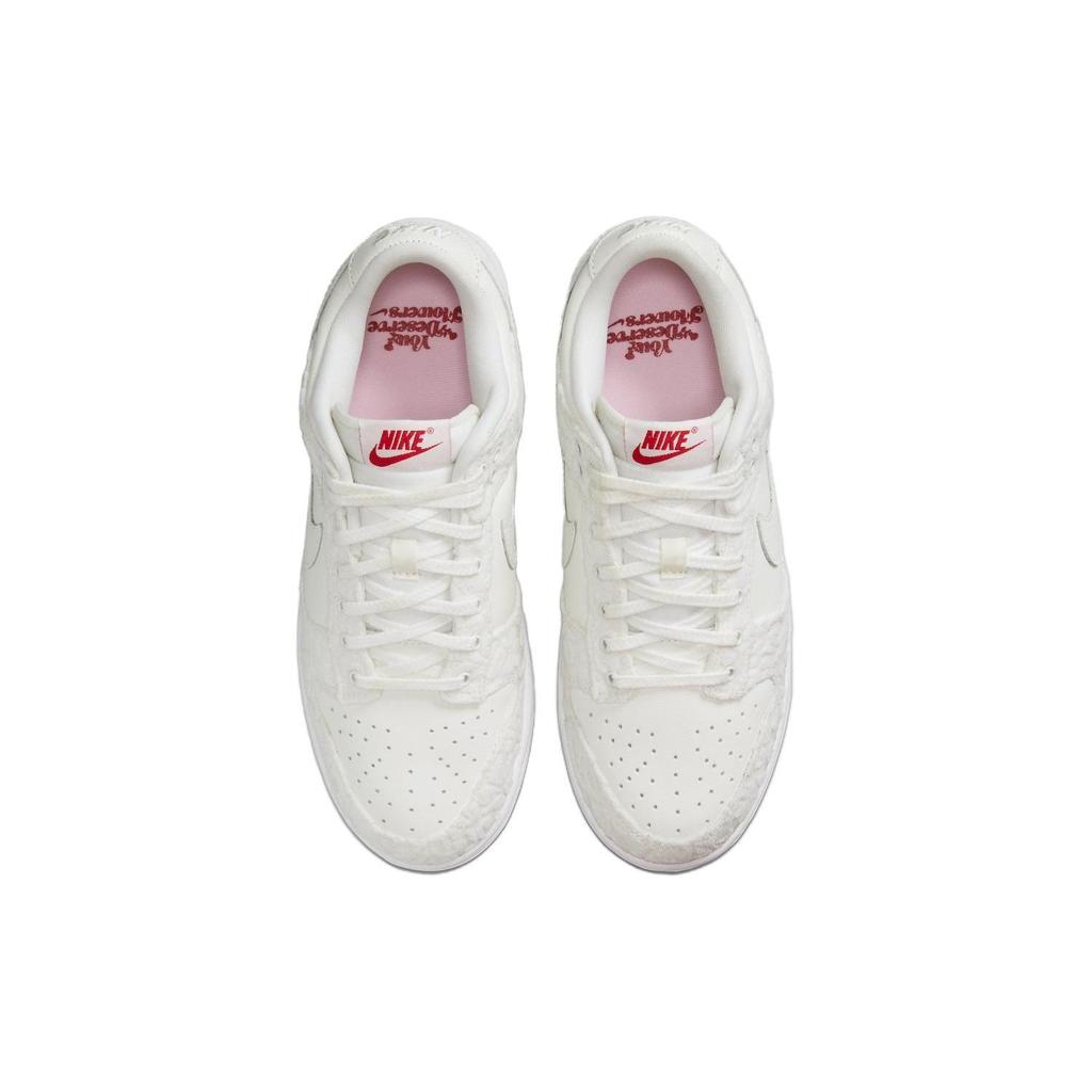 Nike Dunk Low Give Her Flowers Sneakers da Donna Crema Vela Rosso Università FZ3775-133