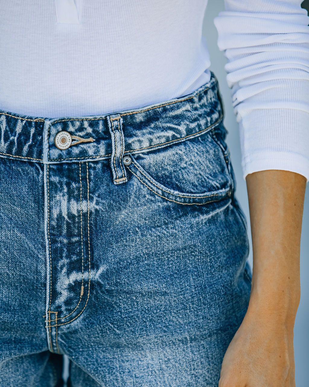 

Женские шорты из темно-синего выбеленного денима со средней посадкой — прямой крой, хлопок, повседневный стиль, 2021 г. M