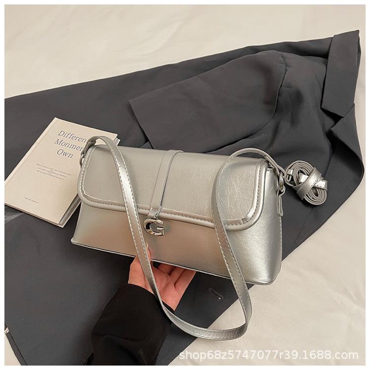 Simple and Textured Versatile Shoulder Bag Women's 2025 New Fashion and High-end Commuter Bag Women's Niche Underarm Bag