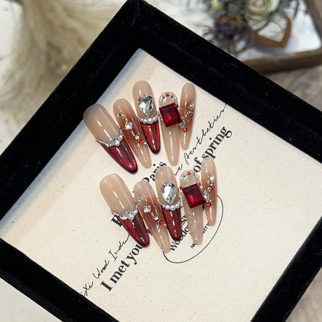 New Year's Red Wearable Armor High-end Cat Eye French Blush Flash Zircon Diamond Removable Fake Nail Patch