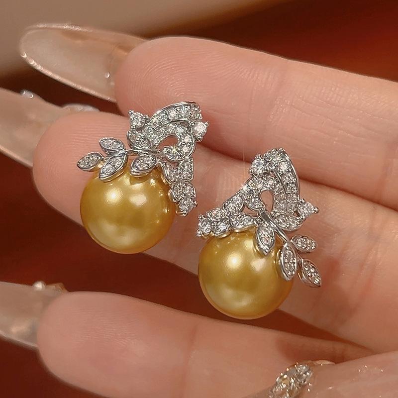 Set Imitation Natural Pearl Earrings Necklace Nanyang Bead Women's Noble Elegance Fashion Versatile Silver Needle Earrings