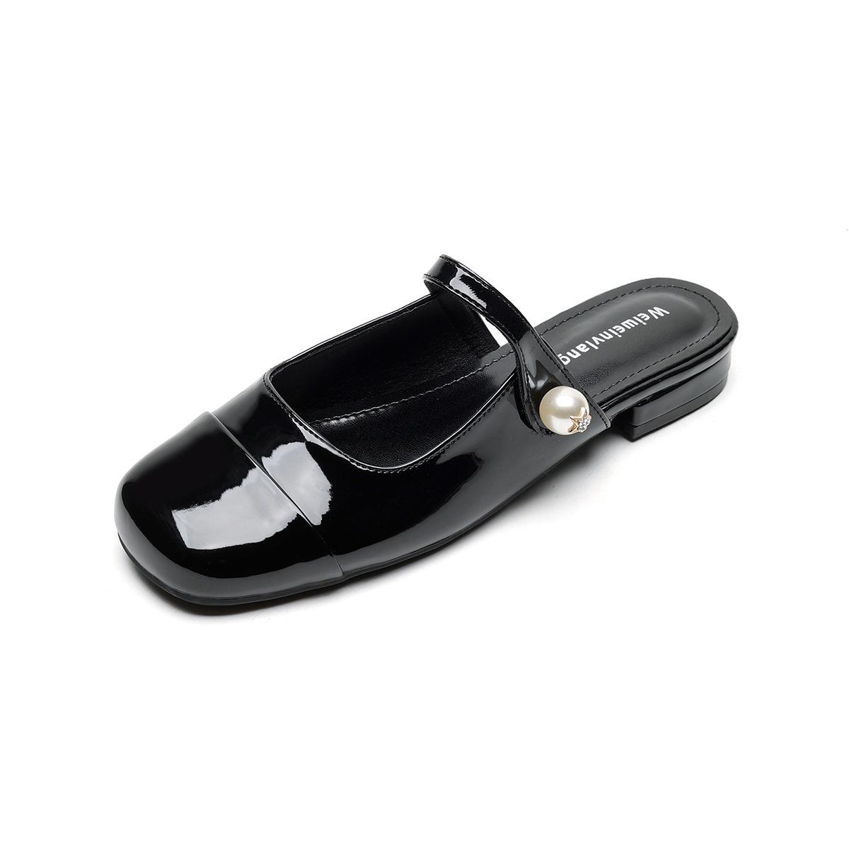 

Xiaoxiangfeng Baotou one pedal splicing square round head pearl one character with shallow mouth versatile Mary Jane half drag girl spring and summer 43 чёрный