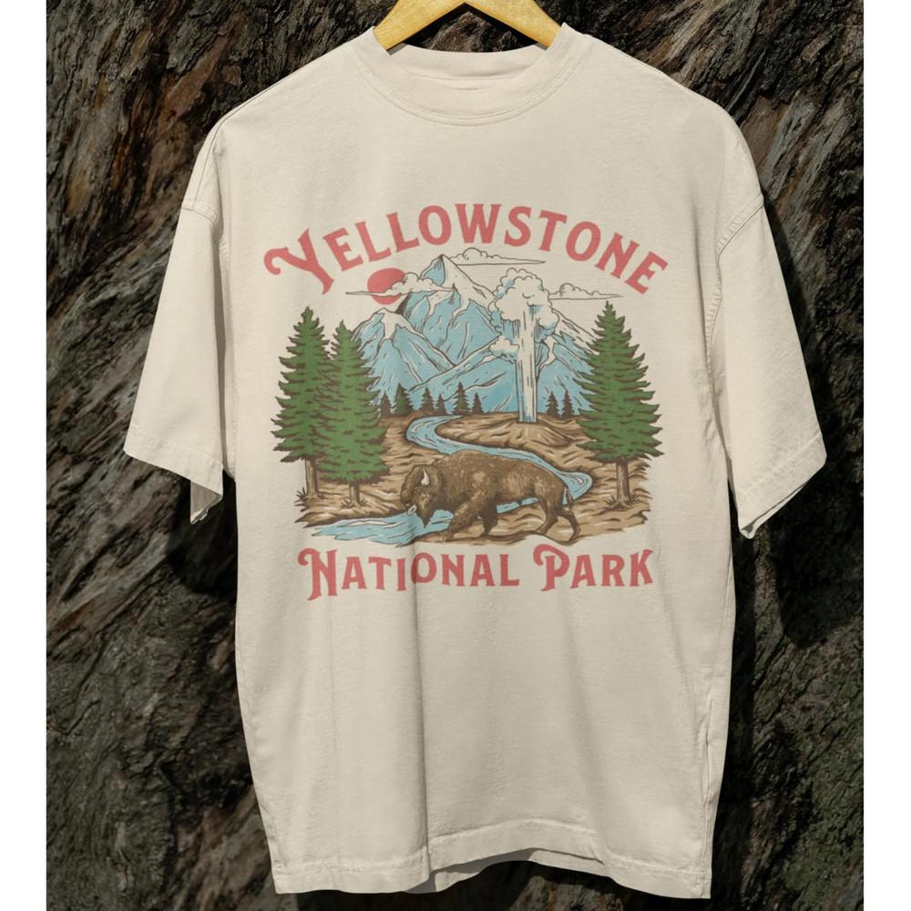 Retro Yellowstone , Vintage Style Yellowstone National Park Shirt Unisex T-Shirt XXXXL