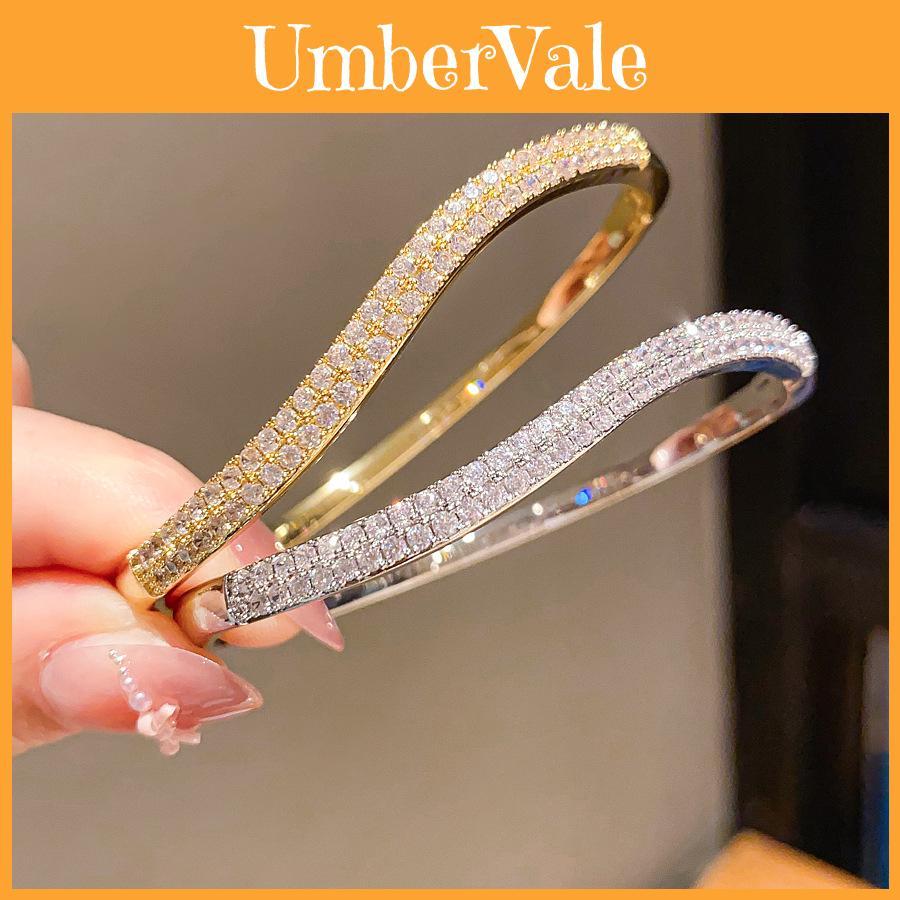 Modern Fashion Zircon Round Cuff Bracelet With 18k Gold Plating For Sophisticated Women